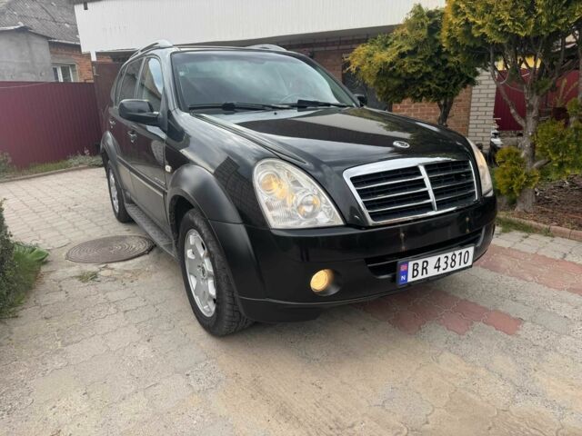 Чорний Cанг Йонг Rexton, об'ємом двигуна 2.7 л та пробігом 210 тис. км за 4600 $, фото 1 на Automoto.ua