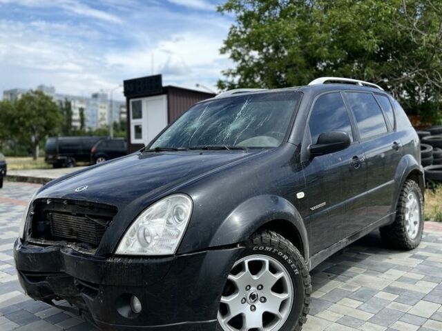 Чорний Cанг Йонг Rexton, об'ємом двигуна 0 л та пробігом 250 тис. км за 1500 $, фото 1 на Automoto.ua