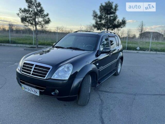 Чорний Cанг Йонг Rexton, об'ємом двигуна 2.7 л та пробігом 325 тис. км за 7900 $, фото 1 на Automoto.ua