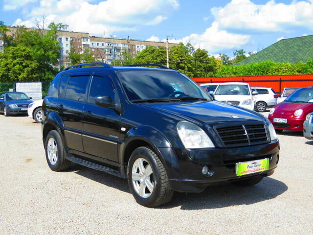 Чорний Cанг Йонг Rexton, об'ємом двигуна 2.7 л та пробігом 300 тис. км за 6900 $, фото 1 на Automoto.ua