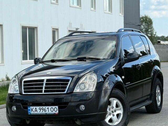 Чорний Cанг Йонг Rexton, об'ємом двигуна 2.7 л та пробігом 303 тис. км за 5500 $, фото 1 на Automoto.ua