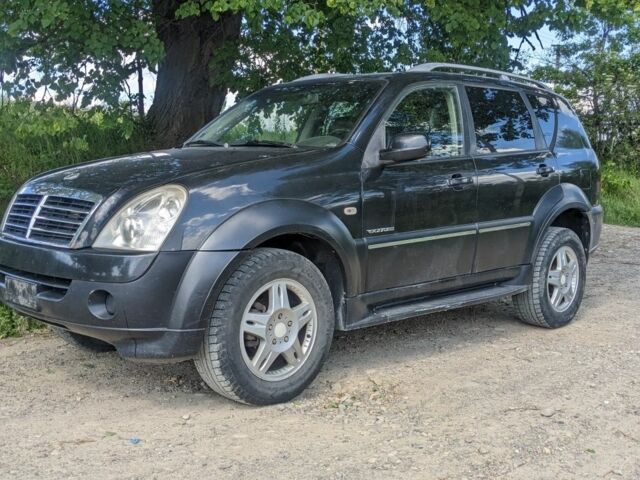 Чорний Cанг Йонг Rexton, об'ємом двигуна 2.7 л та пробігом 270 тис. км за 3000 $, фото 1 на Automoto.ua