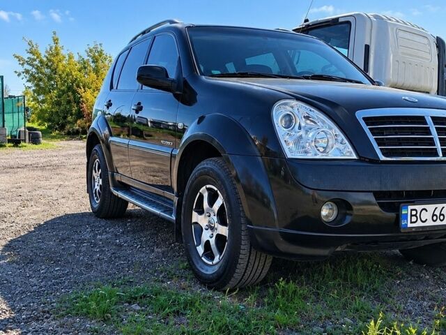 Чорний Cанг Йонг Rexton, об'ємом двигуна 2.7 л та пробігом 329 тис. км за 6999 $, фото 1 на Automoto.ua
