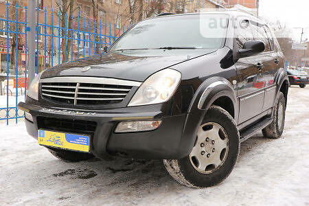 Чорний Cанг Йонг Rexton, об'ємом двигуна 3.2 л та пробігом 194 тис. км за 9100 $, фото 1 на Automoto.ua