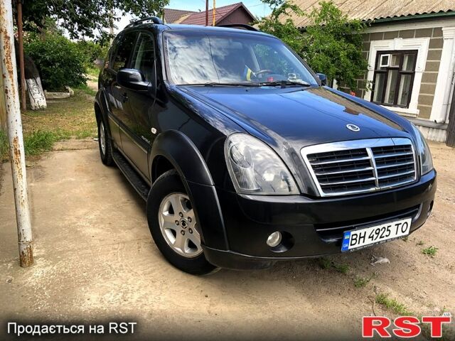 Чорний Cанг Йонг Rexton, об'ємом двигуна 2.7 л та пробігом 200 тис. км за 6500 $, фото 1 на Automoto.ua