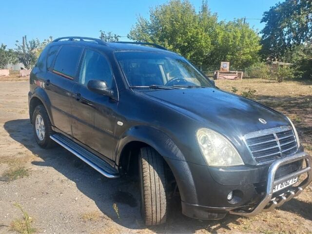 Чорний Cанг Йонг Rexton, об'ємом двигуна 2.7 л та пробігом 300 тис. км за 2200 $, фото 1 на Automoto.ua