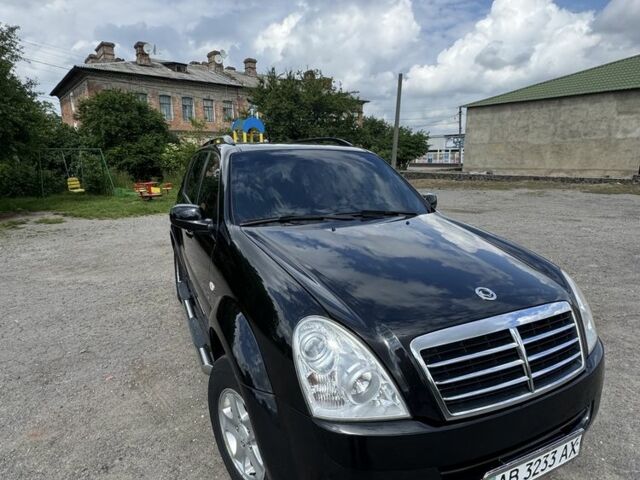 Чорний Cанг Йонг Rexton, об'ємом двигуна 2.7 л та пробігом 139 тис. км за 7700 $, фото 1 на Automoto.ua