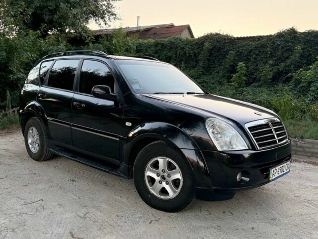 Чорний Cанг Йонг Rexton, об'ємом двигуна 2.7 л та пробігом 283 тис. км за 6253 $, фото 1 на Automoto.ua