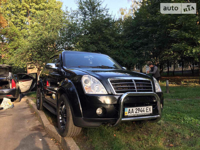 Чорний Cанг Йонг Rexton, об'ємом двигуна 2.7 л та пробігом 135 тис. км за 9600 $, фото 1 на Automoto.ua
