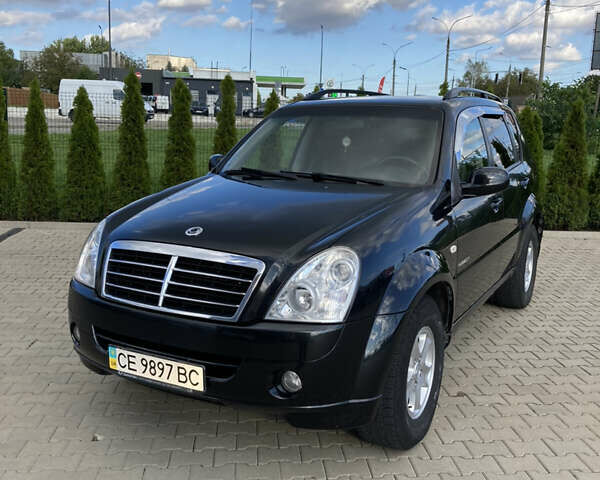 Чорний Cанг Йонг Rexton, об'ємом двигуна 2.7 л та пробігом 159 тис. км за 8499 $, фото 1 на Automoto.ua