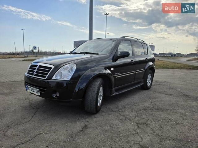 Чорний Cанг Йонг Rexton, об'ємом двигуна 2.7 л та пробігом 254 тис. км за 7000 $, фото 1 на Automoto.ua