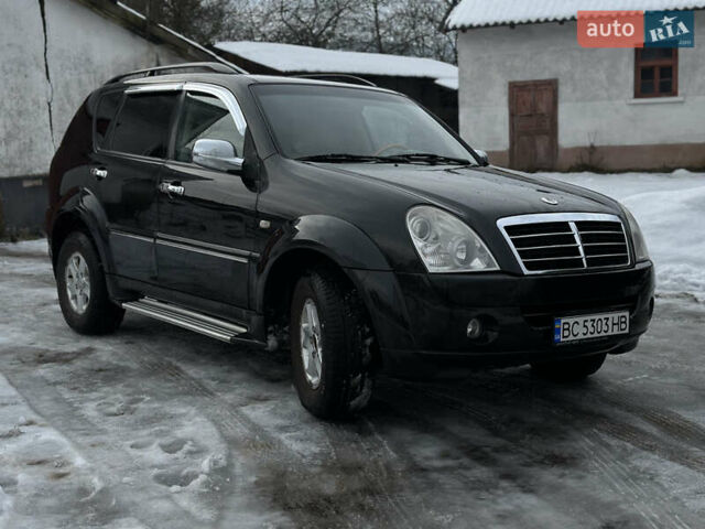 Чорний Cанг Йонг Rexton, об'ємом двигуна 2.7 л та пробігом 232 тис. км за 8400 $, фото 1 на Automoto.ua