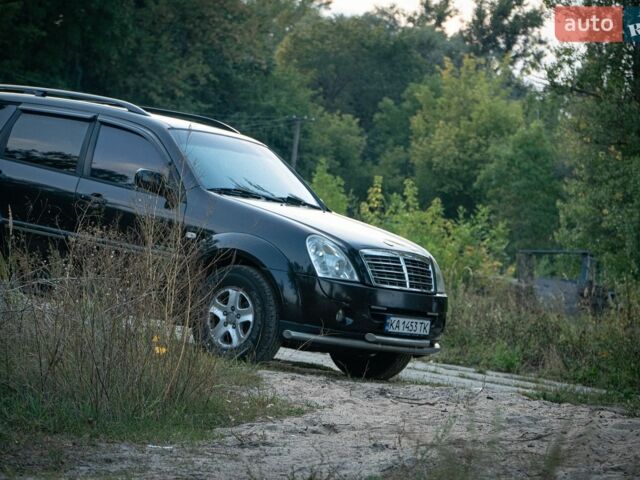 Чорний Cанг Йонг Rexton, об'ємом двигуна 2.7 л та пробігом 242 тис. км за 6800 $, фото 1 на Automoto.ua