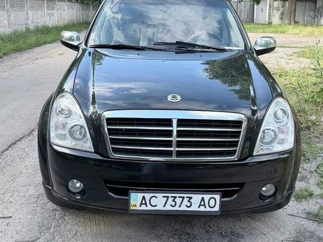 Чорний Cанг Йонг Rexton, об'ємом двигуна 2.7 л та пробігом 243 тис. км за 5700 $, фото 1 на Automoto.ua