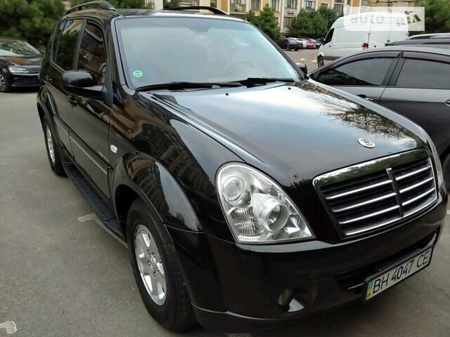 Чорний Cанг Йонг Rexton, об'ємом двигуна 2.7 л та пробігом 125 тис. км за 9200 $, фото 1 на Automoto.ua