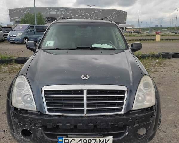 Чорний Cанг Йонг Rexton, об'ємом двигуна 2.7 л та пробігом 490 тис. км за 6000 $, фото 1 на Automoto.ua