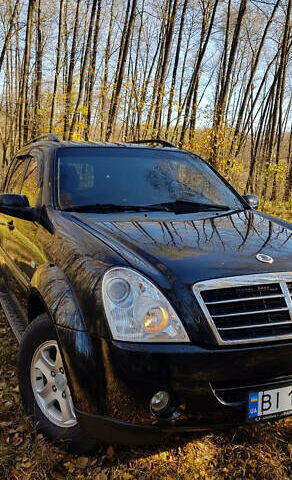 Чорний Cанг Йонг Rexton, об'ємом двигуна 2.7 л та пробігом 207 тис. км за 8500 $, фото 1 на Automoto.ua