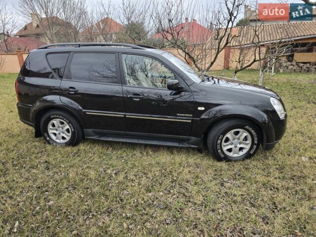 Чорний Cанг Йонг Rexton, об'ємом двигуна 2.7 л та пробігом 213 тис. км за 8200 $, фото 1 на Automoto.ua