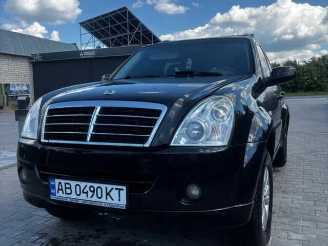 Чорний Cанг Йонг Rexton, об'ємом двигуна 2.7 л та пробігом 199 тис. км за 6900 $, фото 1 на Automoto.ua