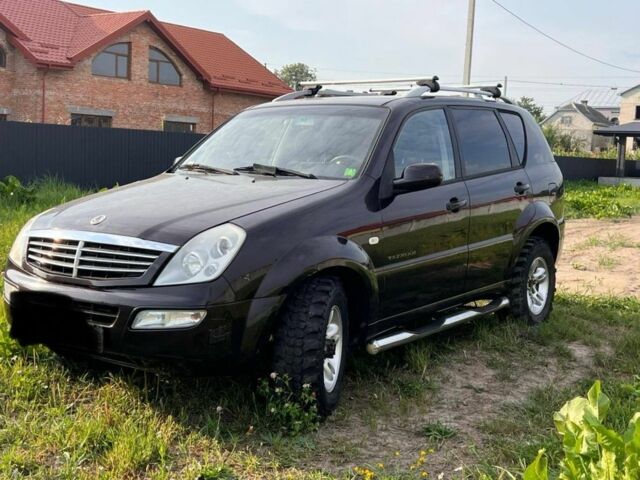 Чорний Cанг Йонг Rexton, об'ємом двигуна 2.7 л та пробігом 150 тис. км за 5000 $, фото 1 на Automoto.ua