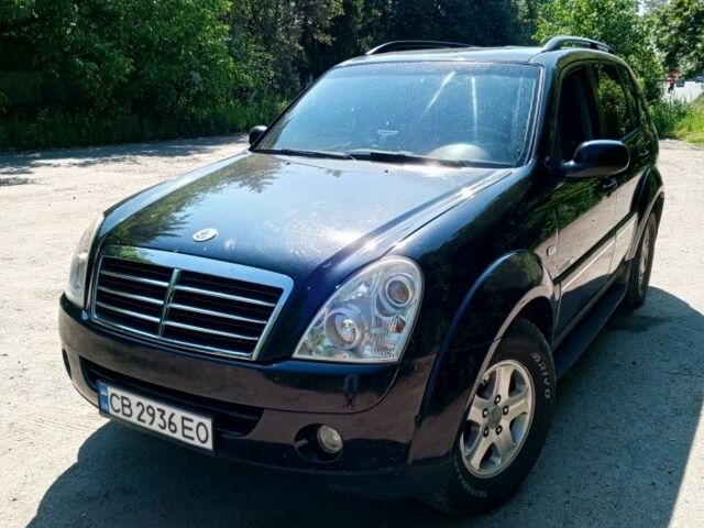 Чорний Cанг Йонг Rexton, об'ємом двигуна 2.7 л та пробігом 320 тис. км за 8000 $, фото 1 на Automoto.ua