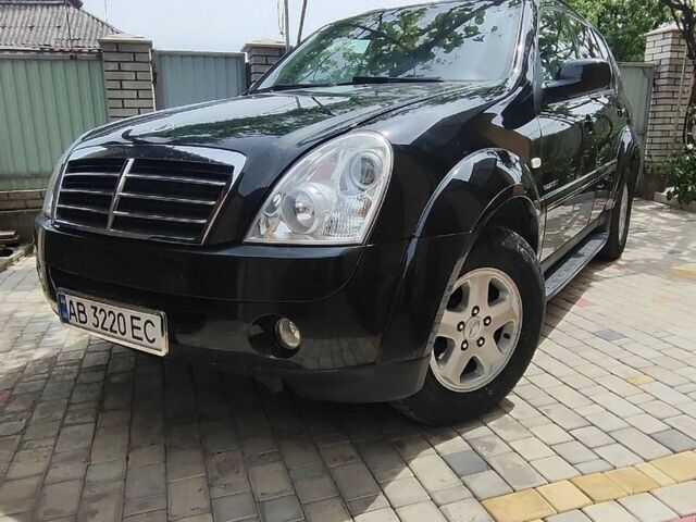 Чорний Cанг Йонг Rexton, об'ємом двигуна 2.7 л та пробігом 91 тис. км за 7800 $, фото 1 на Automoto.ua