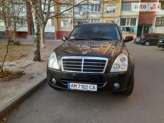 Чорний Cанг Йонг Rexton, об'ємом двигуна 2.7 л та пробігом 80 тис. км за 9000 $, фото 1 на Automoto.ua