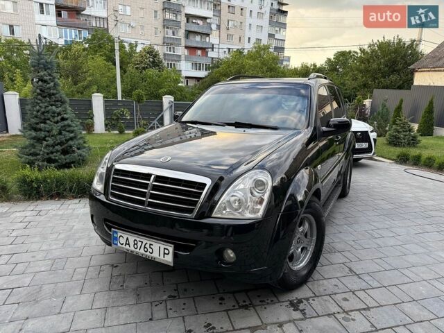 Чорний Cанг Йонг Rexton, об'ємом двигуна 2.7 л та пробігом 220 тис. км за 7800 $, фото 1 на Automoto.ua