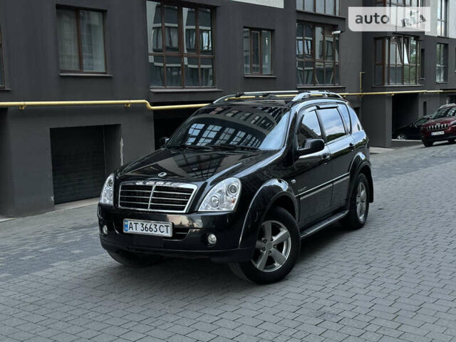 Чорний Cанг Йонг Rexton, об'ємом двигуна 2.7 л та пробігом 260 тис. км за 7200 $, фото 1 на Automoto.ua