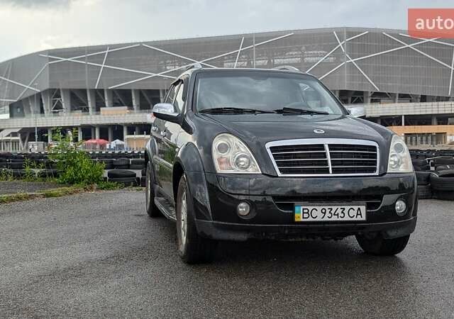Чорний Cанг Йонг Rexton, об'ємом двигуна 2.7 л та пробігом 236 тис. км за 8100 $, фото 1 на Automoto.ua