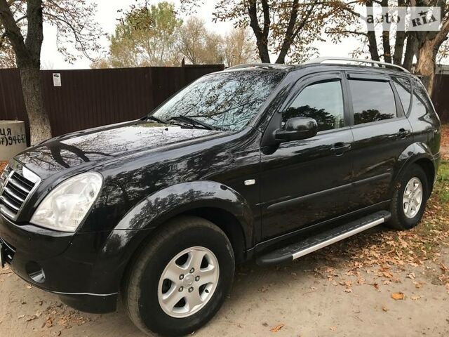 Чорний Cанг Йонг Rexton, об'ємом двигуна 2.7 л та пробігом 95 тис. км за 11300 $, фото 1 на Automoto.ua