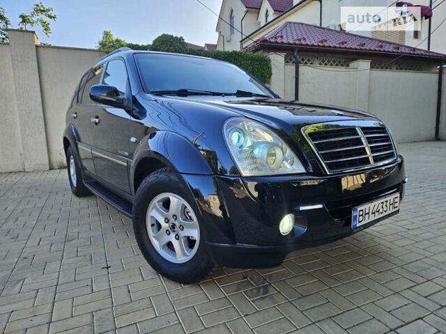 Чорний Cанг Йонг Rexton, об'ємом двигуна 2.7 л та пробігом 157 тис. км за 9900 $, фото 1 на Automoto.ua