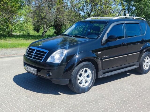 Чорний Cанг Йонг Rexton, об'ємом двигуна 0 л та пробігом 112 тис. км за 10500 $, фото 1 на Automoto.ua