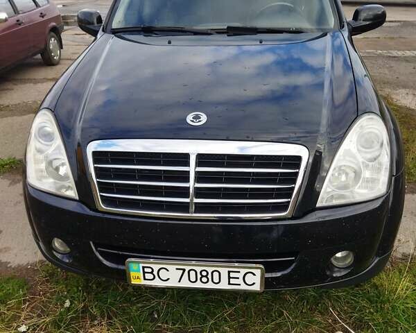 Чорний Cанг Йонг Rexton, об'ємом двигуна 2.7 л та пробігом 195 тис. км за 10000 $, фото 1 на Automoto.ua