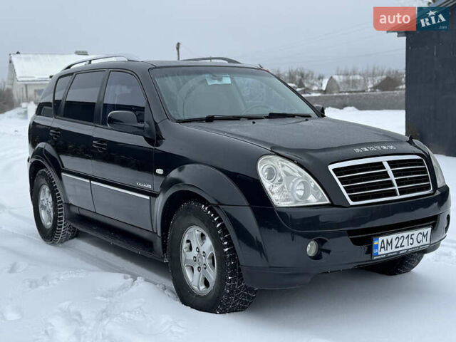 Чорний Cанг Йонг Rexton, об'ємом двигуна 2.7 л та пробігом 230 тис. км за 8499 $, фото 1 на Automoto.ua