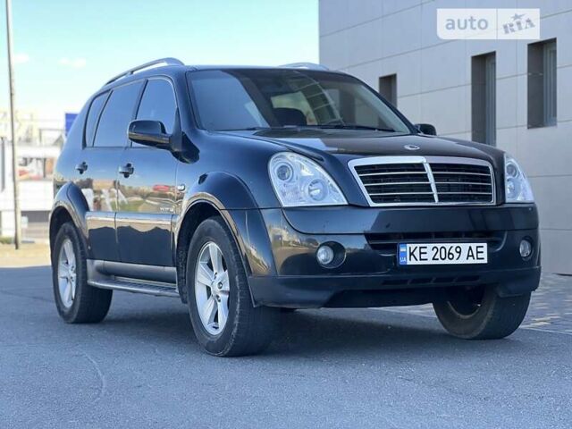 Чорний Cанг Йонг Rexton, об'ємом двигуна 2.7 л та пробігом 190 тис. км за 8999 $, фото 1 на Automoto.ua