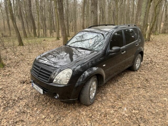 Чорний Cанг Йонг Rexton, об'ємом двигуна 2.7 л та пробігом 230 тис. км за 5500 $, фото 1 на Automoto.ua