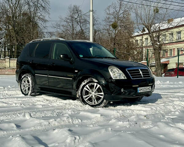 Черный Cанг Йонг Рекстон, объемом двигателя 2.7 л и пробегом 226 тыс. км за 8900 $, фото 1 на Automoto.ua