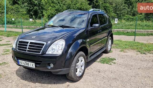 Чорний Cанг Йонг Rexton, об'ємом двигуна 2.7 л та пробігом 169 тис. км за 11600 $, фото 1 на Automoto.ua