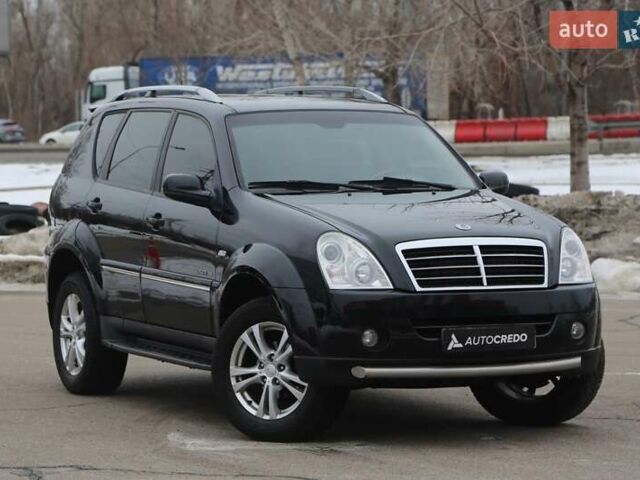Чорний Cанг Йонг Rexton, об'ємом двигуна 2.7 л та пробігом 220 тис. км за 9900 $, фото 1 на Automoto.ua