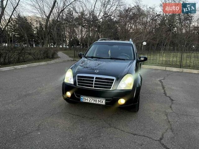 Чорний Cанг Йонг Rexton, об'ємом двигуна 2.7 л та пробігом 187 тис. км за 11000 $, фото 1 на Automoto.ua