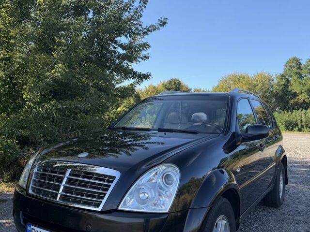 Чорний Cанг Йонг Rexton, об'ємом двигуна 2.7 л та пробігом 186 тис. км за 7879 $, фото 1 на Automoto.ua