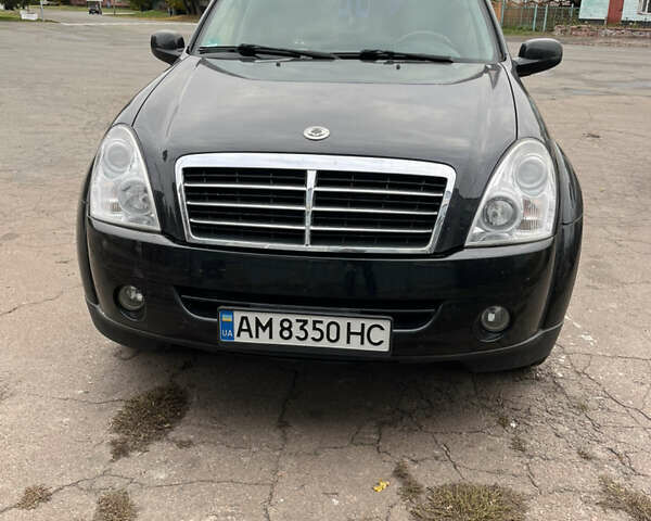 Чорний Cанг Йонг Rexton, об'ємом двигуна 2.7 л та пробігом 222 тис. км за 9000 $, фото 1 на Automoto.ua