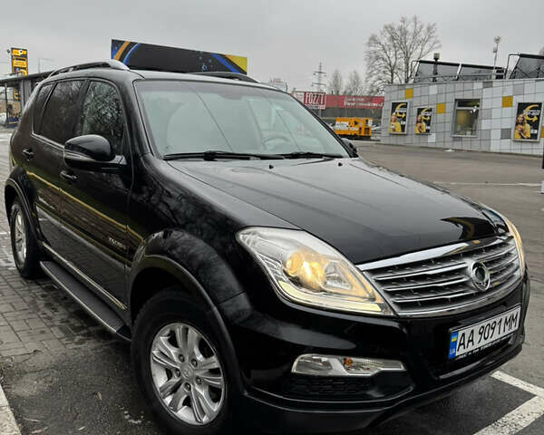 Чорний Cанг Йонг Rexton, об'ємом двигуна 2.7 л та пробігом 82 тис. км за 10900 $, фото 1 на Automoto.ua