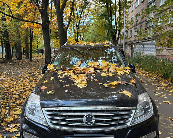 Чорний Cанг Йонг Rexton, об'ємом двигуна 2.7 л та пробігом 111 тис. км за 12500 $, фото 1 на Automoto.ua