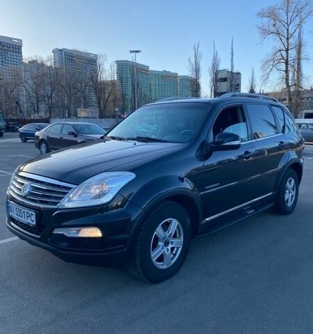 Черный Cанг Йонг Рекстон, объемом двигателя 2 л и пробегом 263 тыс. км за 9850 $, фото 1 на Automoto.ua