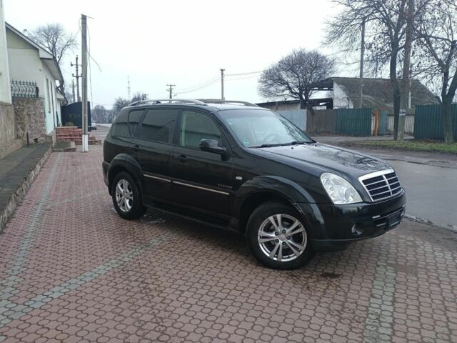 Чорний Cанг Йонг Rexton, об'ємом двигуна 0 л та пробігом 300 тис. км за 5700 $, фото 1 на Automoto.ua