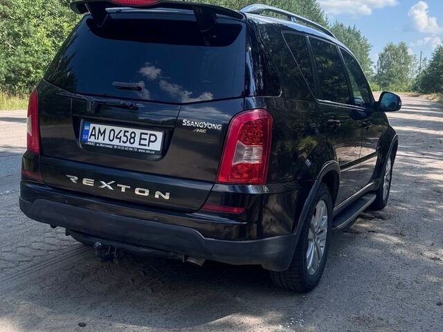 Чорний Cанг Йонг Rexton, об'ємом двигуна 2.7 л та пробігом 260 тис. км за 10900 $, фото 1 на Automoto.ua