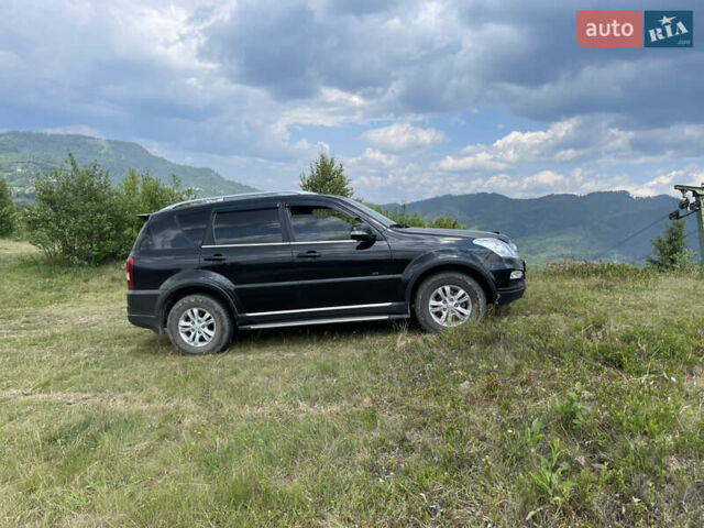 Чорний Cанг Йонг Rexton, об'ємом двигуна 2 л та пробігом 199 тис. км за 9300 $, фото 1 на Automoto.ua