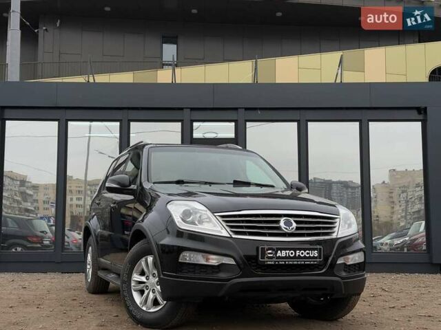 Чорний Cанг Йонг Rexton, об'ємом двигуна 2 л та пробігом 155 тис. км за 13890 $, фото 1 на Automoto.ua